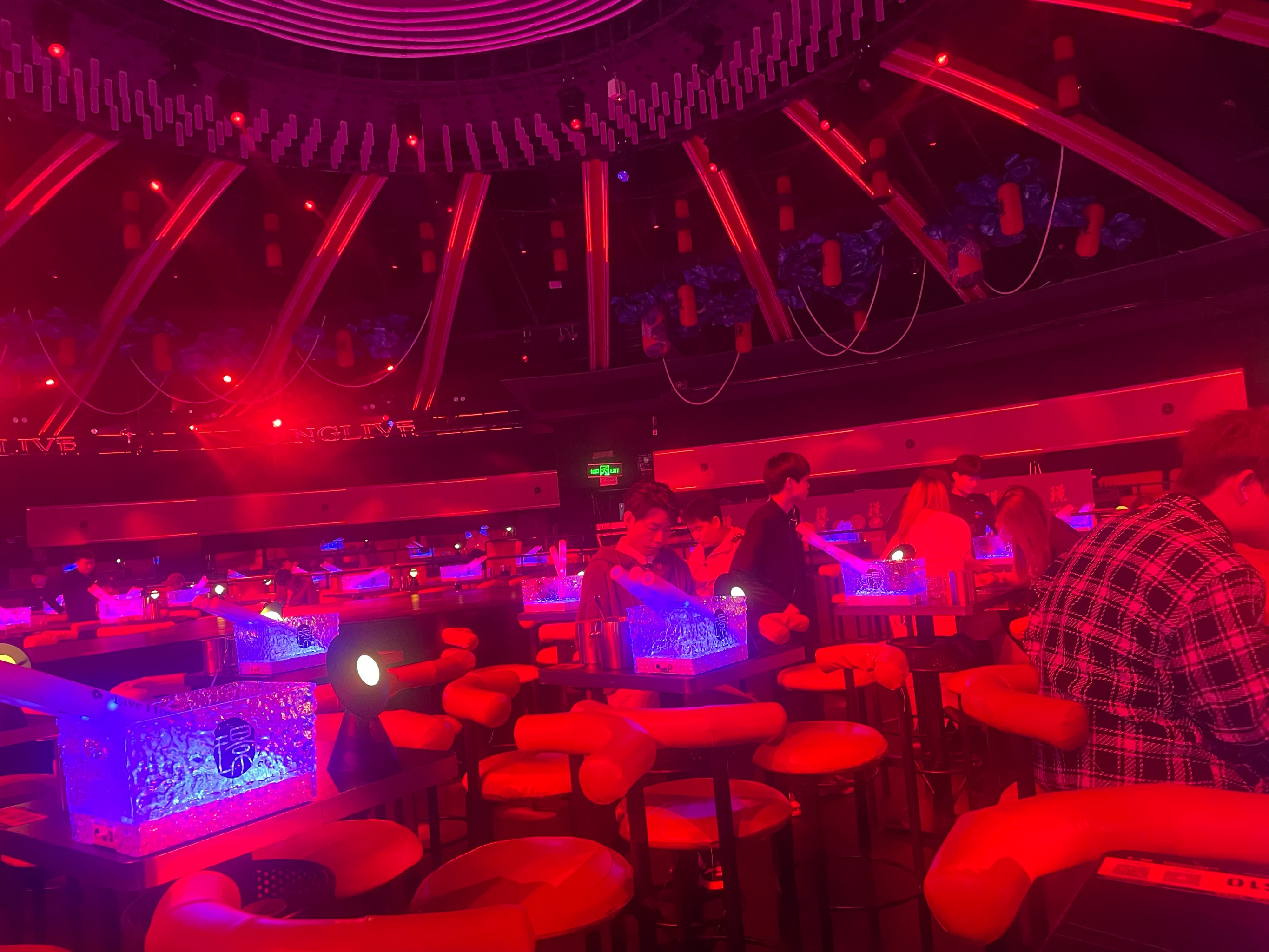 郑州商务ktv有没有优惠套餐-二七区ktv预定